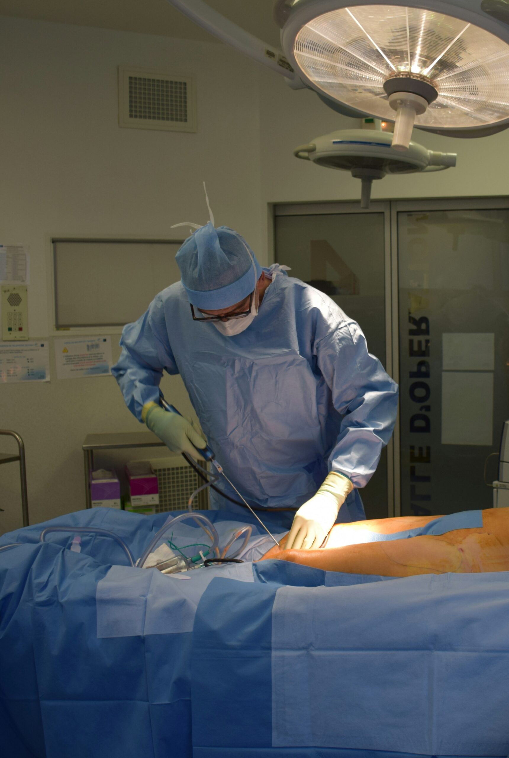 Nutricionista em dieta pós-operatório utilizando imunonutrição para lipo com plasma